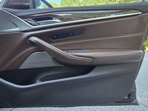 Used 2020 BMW M550i xDrive w/ Executive Package image 26