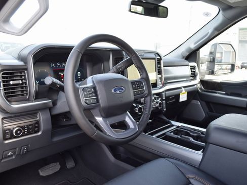 New 2025 Ford F350 Lariat w/ Lariat Ultimate Package image 17