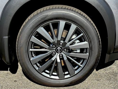 New 2025 Nissan Pathfinder SL w/ SL Premium Package image 28