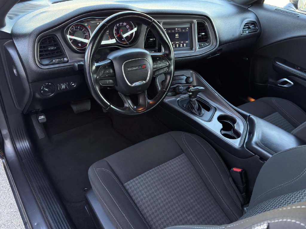 Used 2023 Dodge Challenger SXT RWD image 8