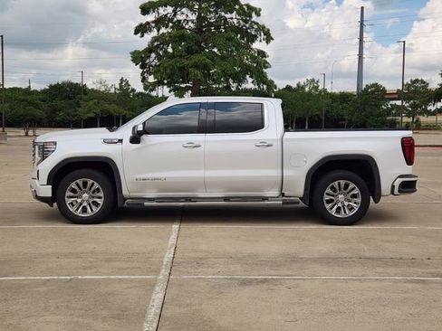 Used 2024 GMC Sierra 1500 Denali AWD/4WD image 4
