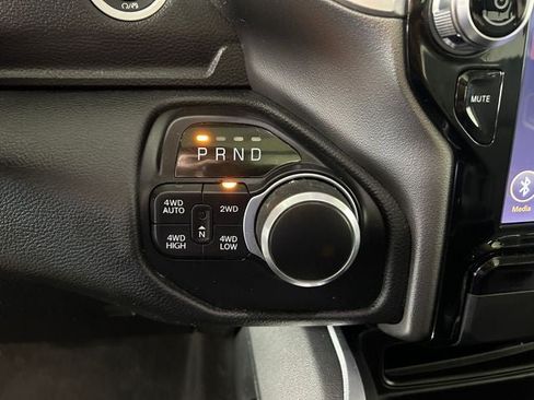 Used 2020 RAM 1500 Big Horn AWD/4WD image 19