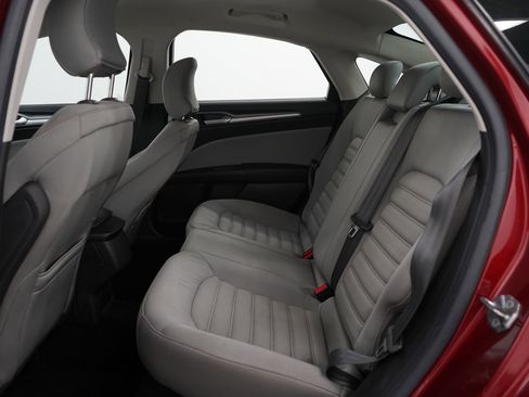 Used 2015 Ford Fusion S image 15