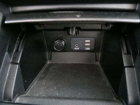 Used 2015 Subaru Outback 2.5i Limited AWD/4WD image 32