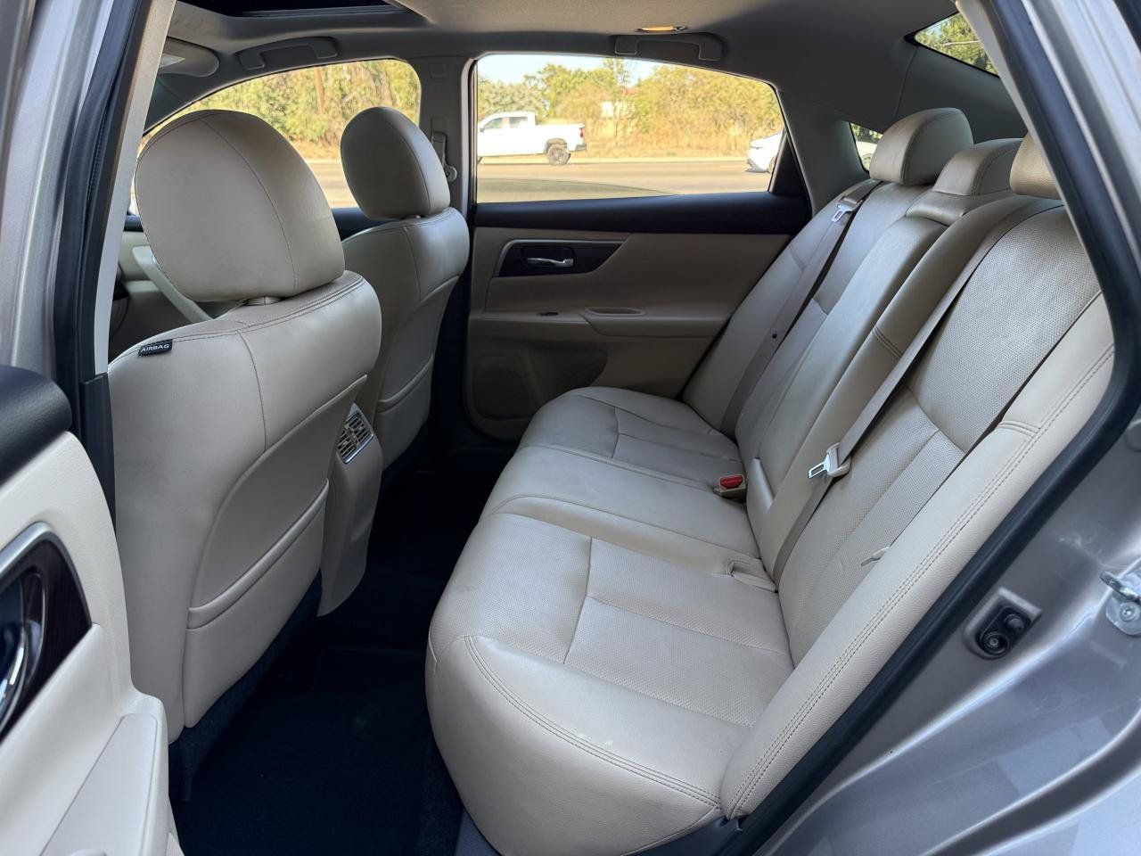 Used 2015 Nissan Altima 2.5 SL w/ Technology Package FWD image 13