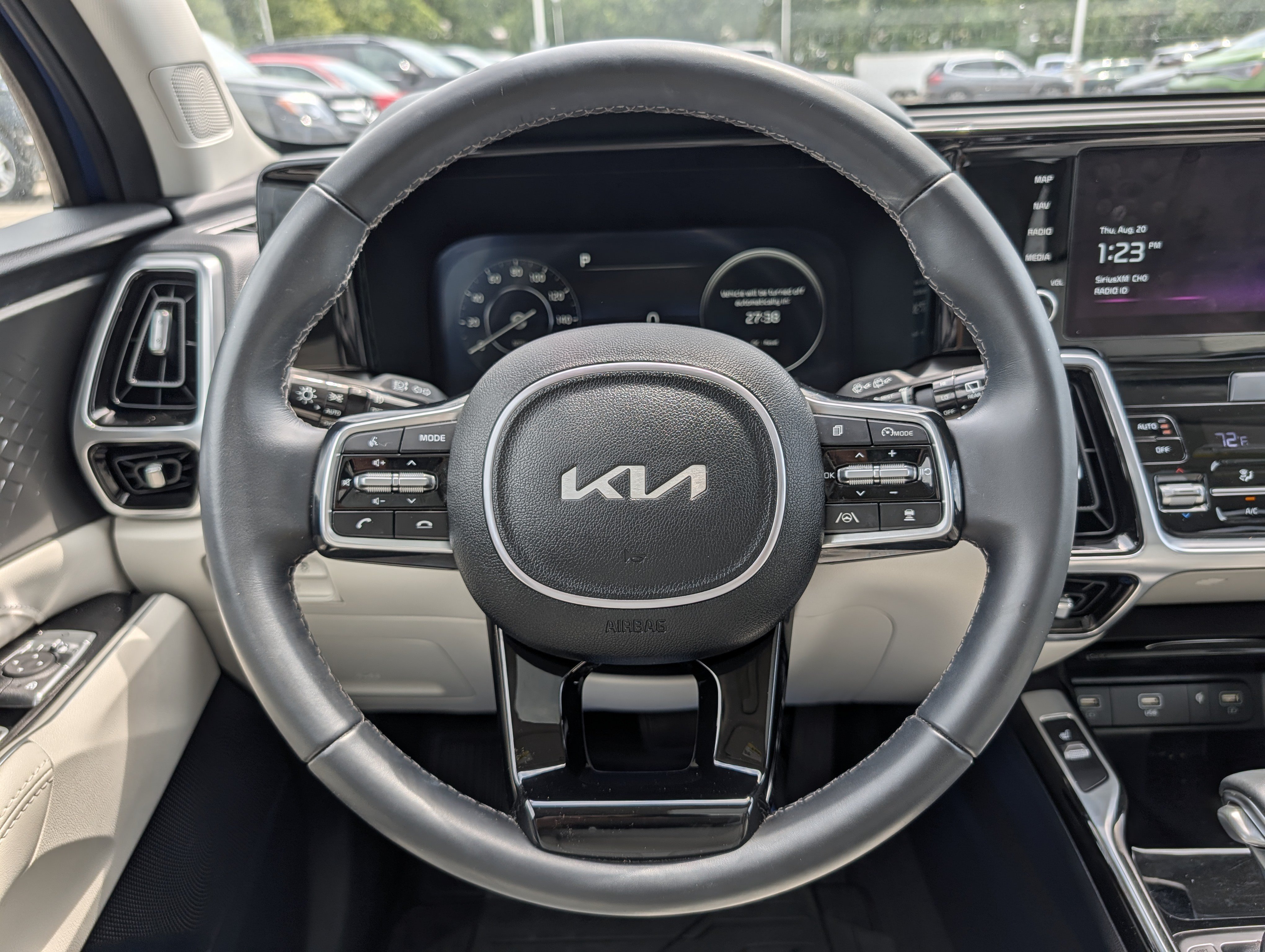 Used 2023 Kia Sorento SX AWD/4WD image 25
