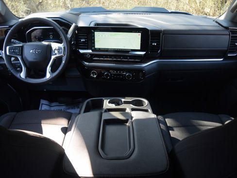 Used 2024 Chevrolet Silverado 1500 LT Trail Boss w/ Protection Package image 8