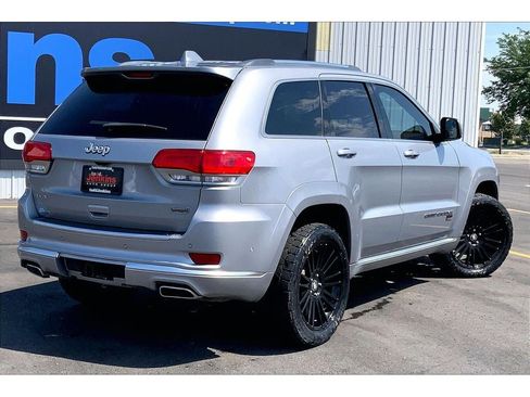 Used 2018 Jeep Grand Cherokee Summit w/ Platinum Series Group AWD/4WD image 15