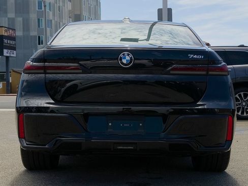 New 2026 BMW 740i w/ Premium Package RWD image 16