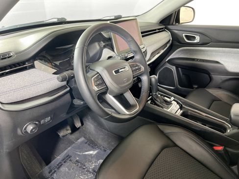 Used 2022 Jeep Compass Latitude w/ Convenience Group AWD/4WD image 9