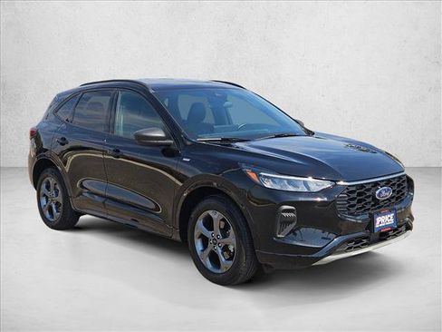 Used 2023 Ford Escape ST-Line w/ Tech Pack #1 AWD/4WD image 3