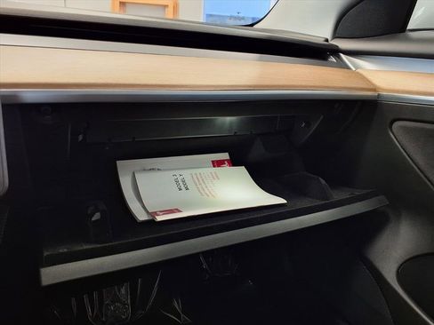 Used 2021 Tesla Model 3 Standard Range Plus image 27