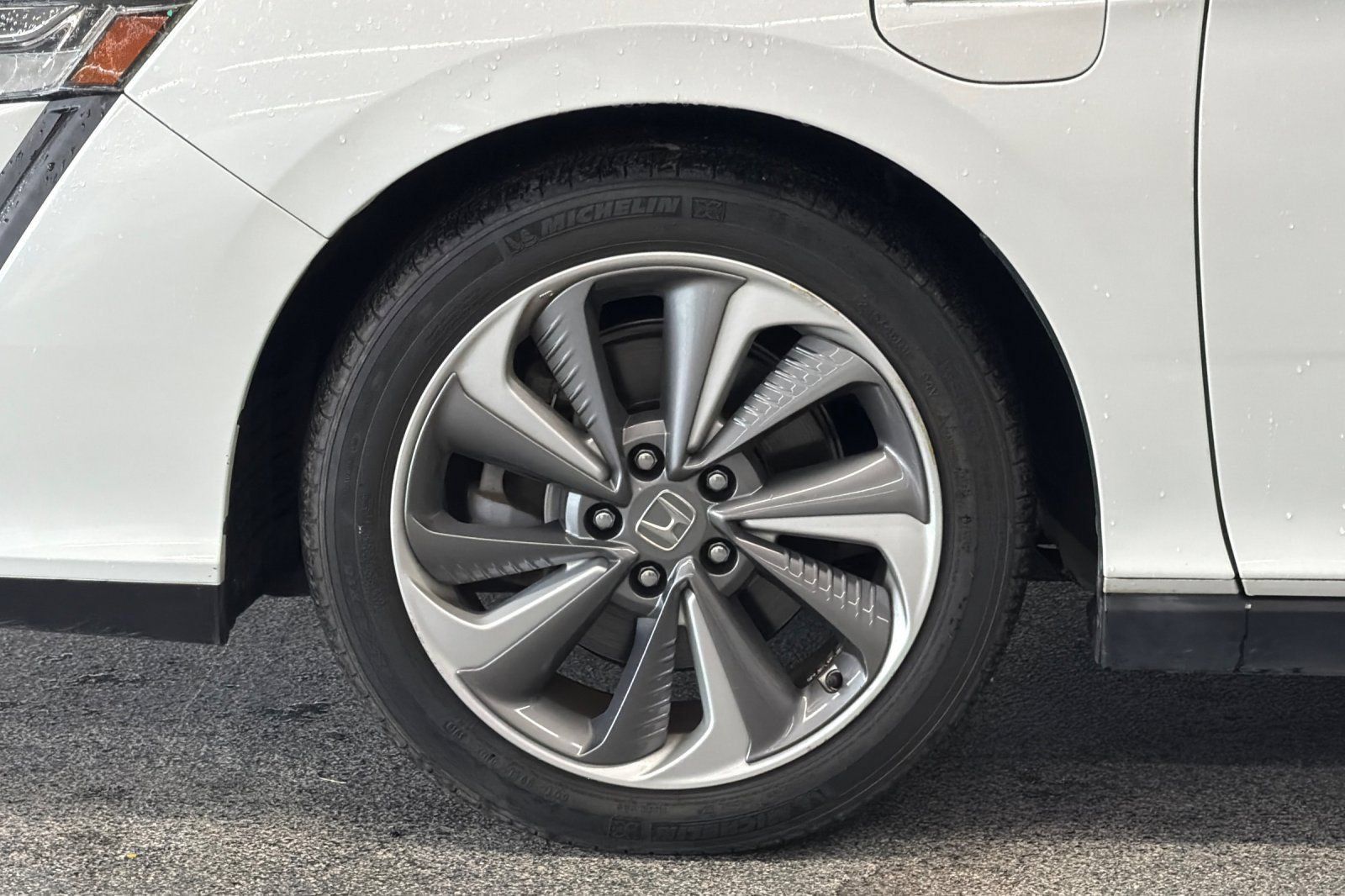 Used 2020 Honda Clarity Touring image 24