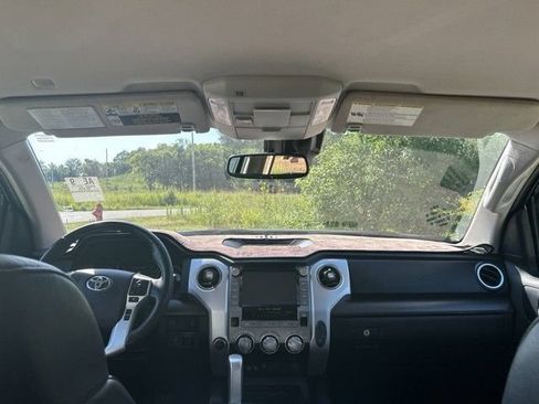 Used 2020 Toyota Tundra SR5 w/ SR5 Leather Package AWD/4WD image 10