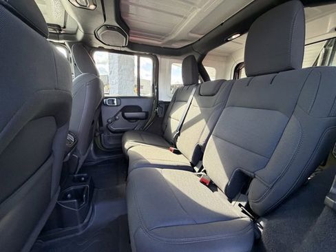 Used 2021 Jeep Wrangler Unlimited Sport image 24