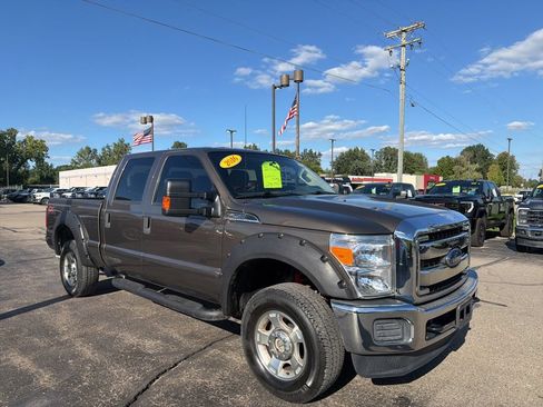Used 2016 Ford F250 XLT w/ FX4 Off-Road Package AWD/4WD image 5