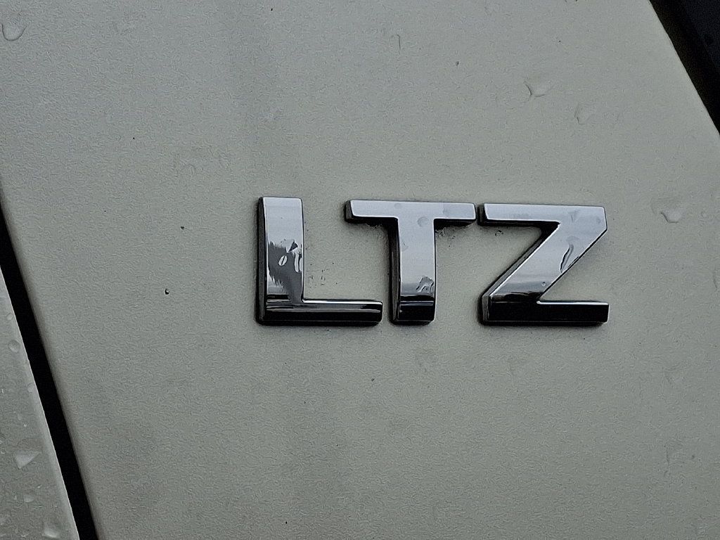 Used 2009 Chevrolet Tahoe LTZ AWD/4WD image 11