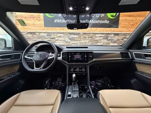Used 2023 Volkswagen Atlas Cross Sport SE AWD/4WD image 16