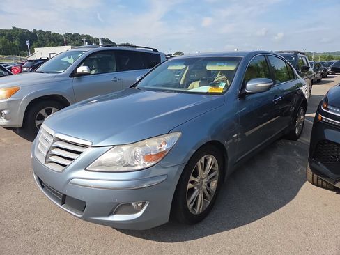 Used 2010 Hyundai Genesis 4.6 w/ Technology Pkg 5 RWD image 10