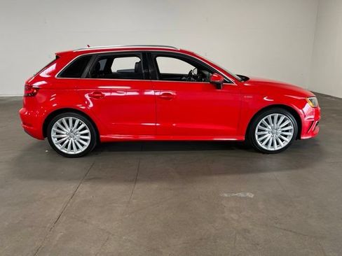 Used 2016 Audi A3 e-tron Prestige FWD image 2