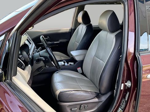 Used 2016 Kia Sedona SX Limited FWD image 8