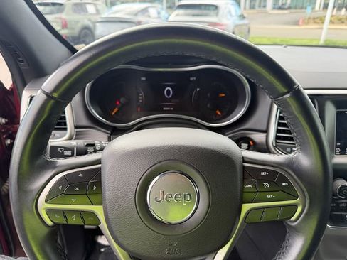 Used 2019 Jeep Grand Cherokee Laredo image 14