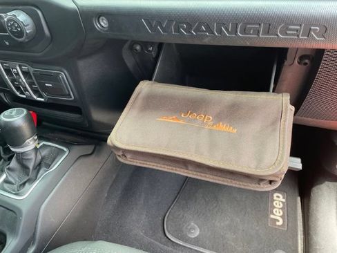 Used 2018 Jeep Wrangler Unlimited Sport S AWD/4WD image 53