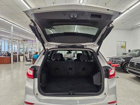 Used 2020 Chevrolet Equinox LT w/ Driver Convenience Package FWD image 40