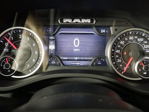 New 2026 RAM 1500 4x4 Crew Cab image 11