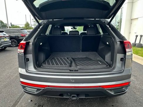 Certified 2024 Volkswagen Atlas Cross Sport SE AWD/4WD image 16