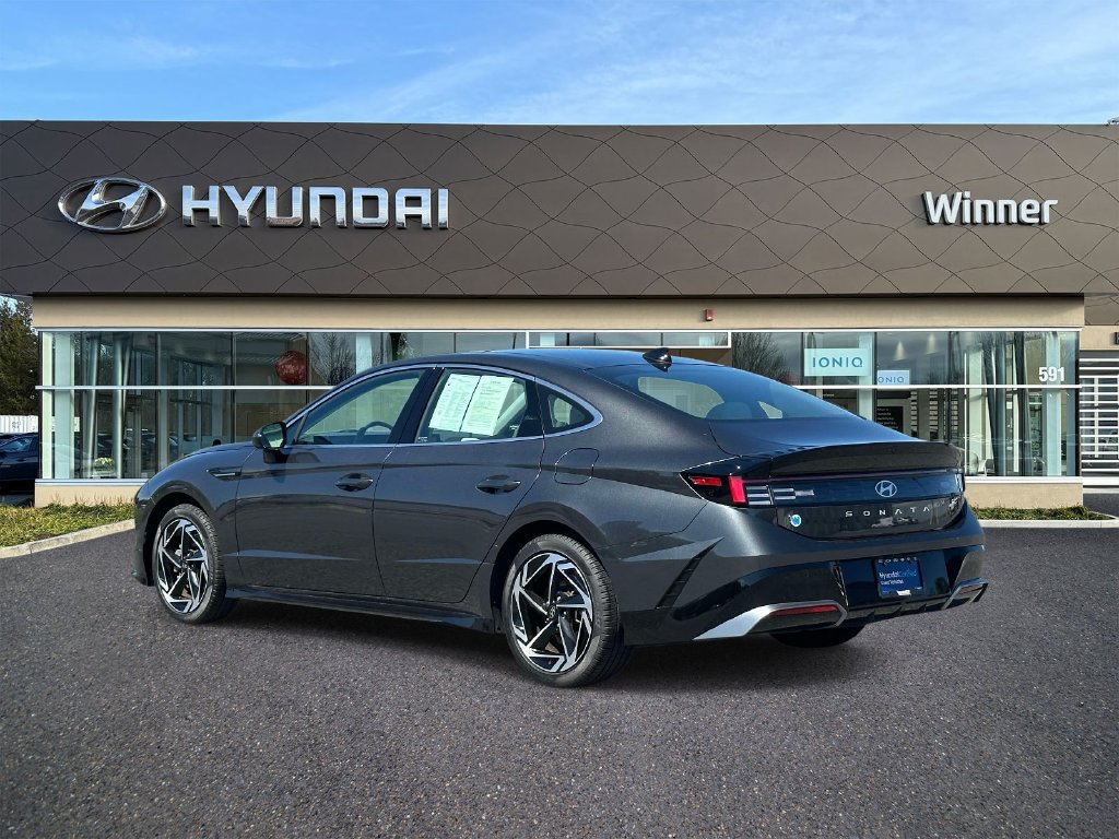 Certified 2024 Hyundai Sonata SEL w/ Convenience Package FWD image 2