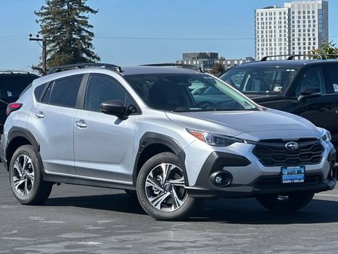 Used 2026 Subaru Crosstrek 2.5i Premium AWD/4WD image 2