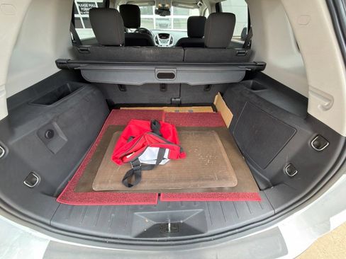 Used 2017 GMC Terrain SLE FWD image 16