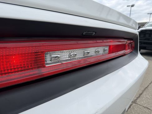 Used 2011 Dodge Challenger image 8