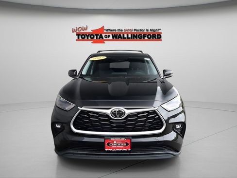 Used 2023 Toyota Highlander LE AWD/4WD image 7