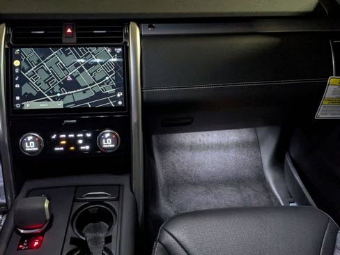 New 2026 Land Rover Discovery Dynamic SE AWD/4WD image 28