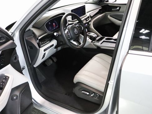 Certified 2025 Acura MDX w/ Technology Package image 18