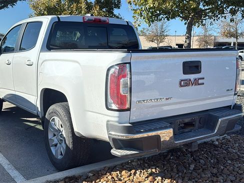 Used 2018 GMC Canyon SLE w/ SLE Convenience Package image 4