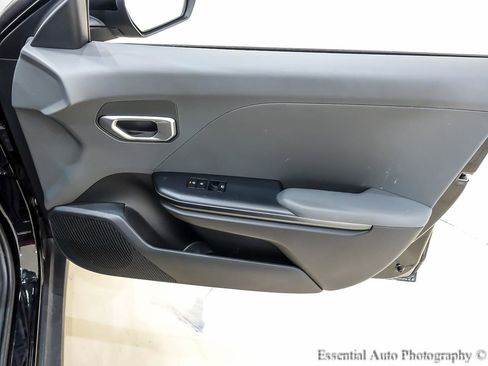 Used 2025 Kia K4 FWD image 29