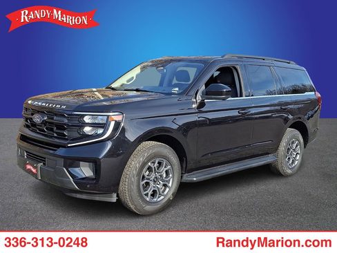 Used 2025 Ford Expedition Active AWD/4WD image 1