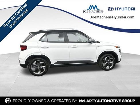 Used 2025 Hyundai Venue Limited FWD image 10
