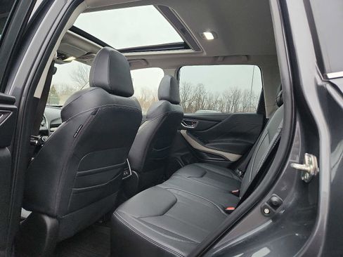 Used 2022 Subaru Forester Limited image 10