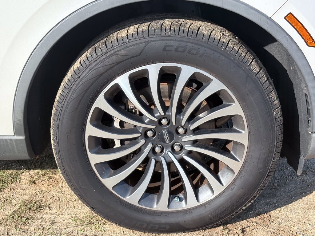 Used 2020 Lincoln Aviator Reserve w/ Elements Package Plus AWD/4WD image 17