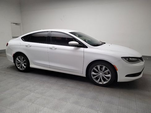 Used 2016 Chrysler 200 S image 11
