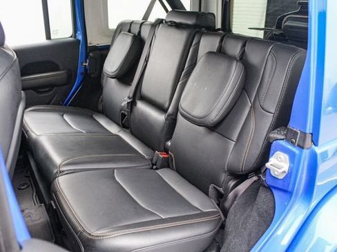 Used 2024 Jeep Wrangler Unlimited Sahara w/ Safety Group AWD/4WD image 23