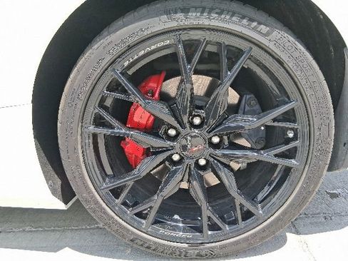 Used 2025 Chevrolet Corvette Stingray Coupe w/ 1LT RWD image 16