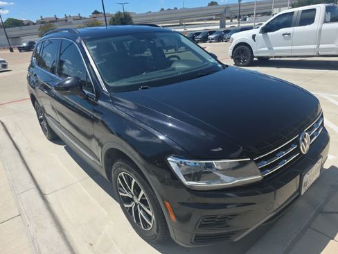 Used 2021 Volkswagen Tiguan SE AWD/4WD image 2