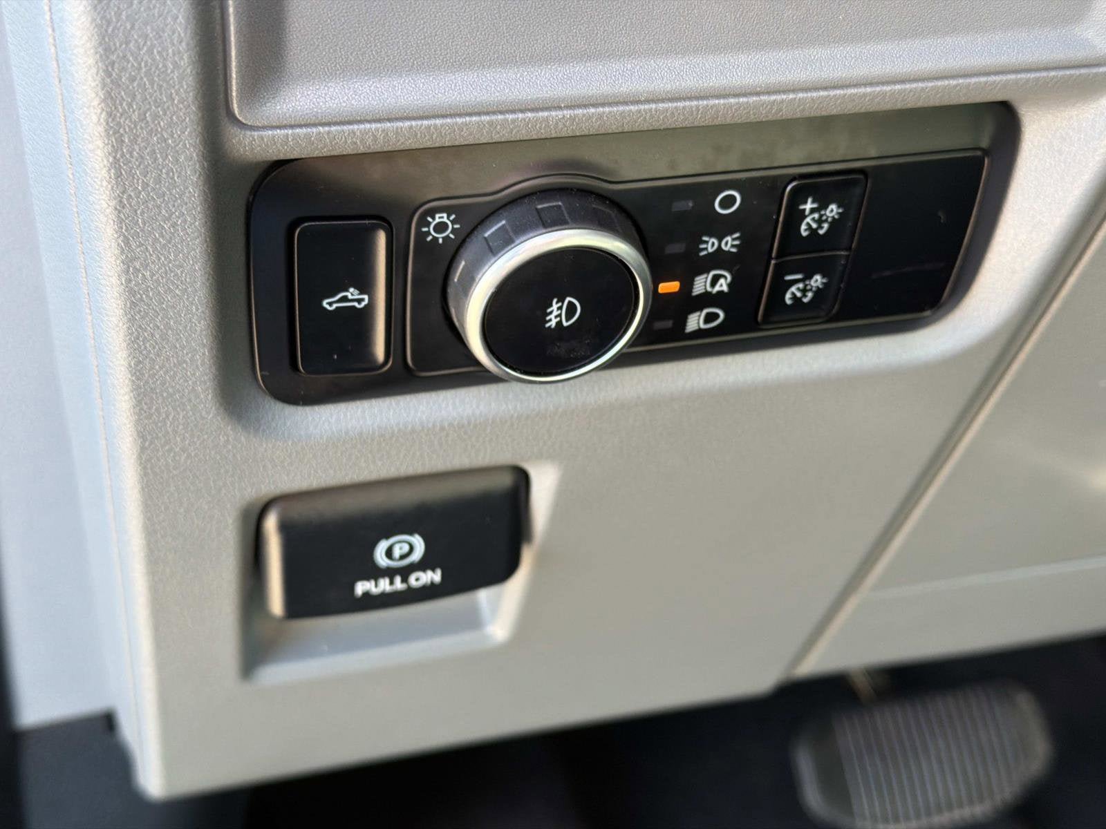 Used 2024 Ford F150 XLT AWD/4WD image 5