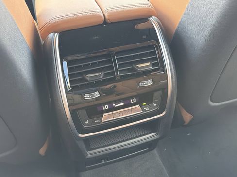 New 2027 BMW X7 xDrive40i w/ Executive Package AWD/4WD image 19