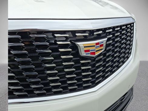 New 2026 Cadillac XT5 Luxury image 7